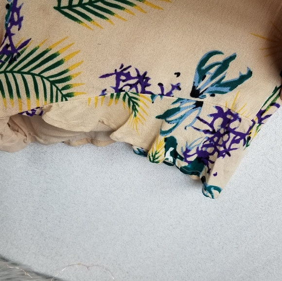 For Love & Lemons Pina Colada Scalloped Romper Lg - Picture 5 of 12